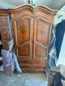 Vintage Drexel Brittany French Provincial Armoire