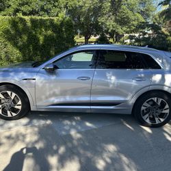 2022 Audi E Tron Quattro Premium