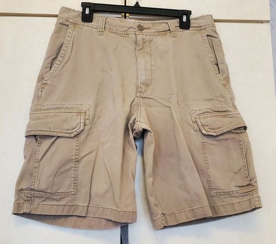 Old Navy Relaxed Lived-In Cargo Mens Shorts Size 34 100% Cotton Brown
Product Details
*Soft and broken in, Lived-In Cargo shorts feel like an old