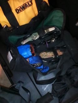 Bag of Rachet straps 6+ working sets
