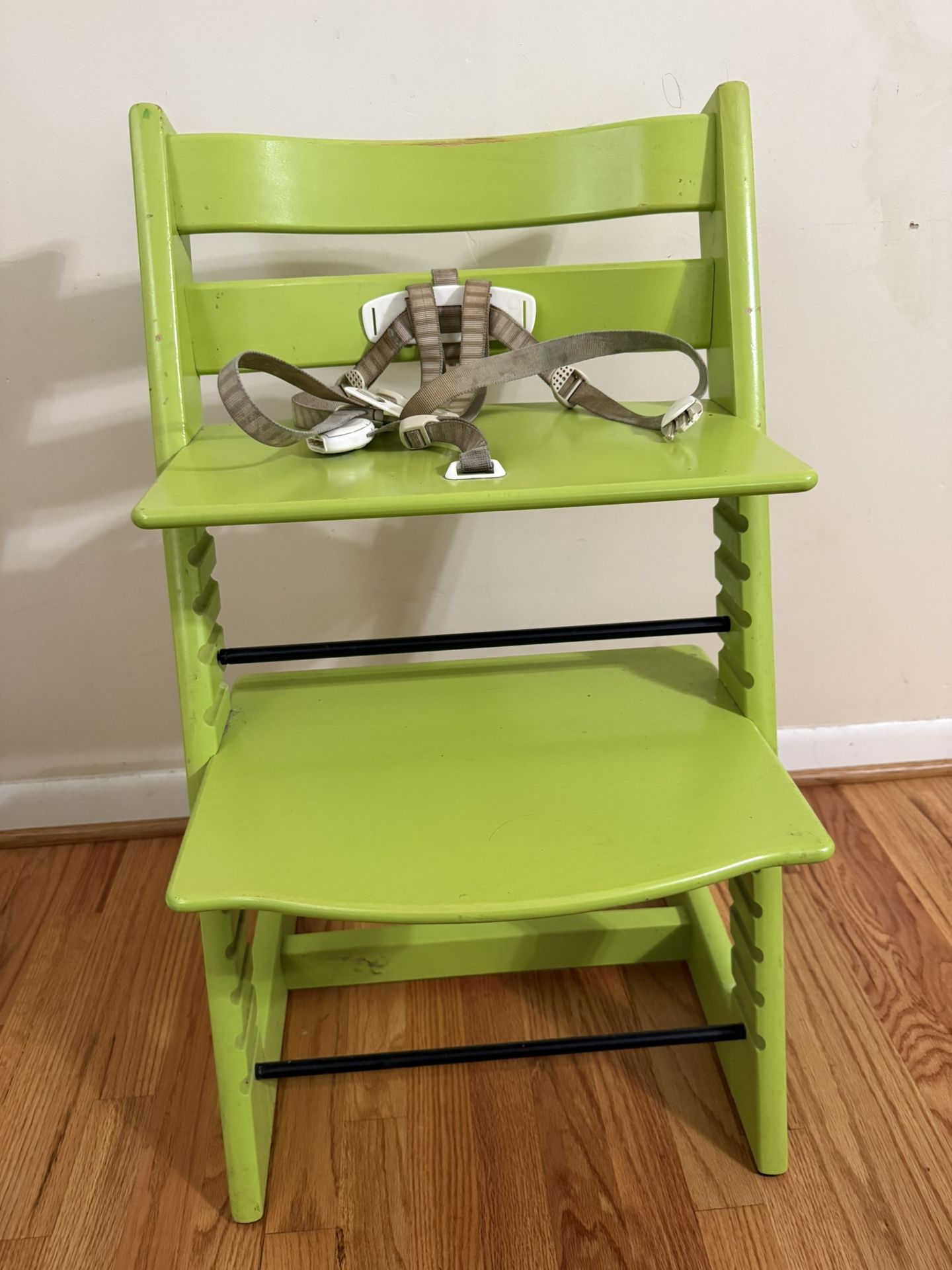 Stokke Tripp Trapp – Adjustable Wooden High Chair, Green Finish