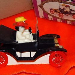 Vintage Model T Car Salt N Pepper Shakers