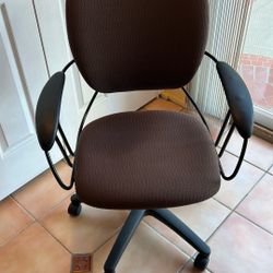 Office  Or Computer Chair In Great Shape 