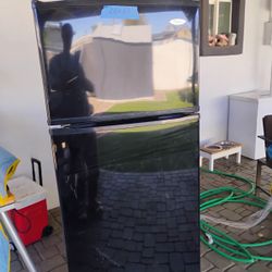 220 mide 28 x 67 Fridge 