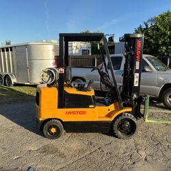 Hyster Forklift (READ LISTING)