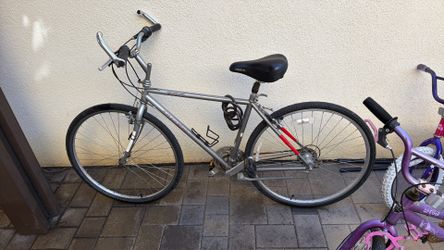 4 cycles/ bikes