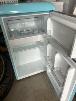 Galanz Retro refrigerator