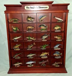 Danbury Mint The Angler's Showcase 24 North American Game Fish Figurines W/ Case