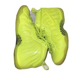 NIKE FOAMPOSITE PRO GS “VOLT” 2021 SIZE 7Y