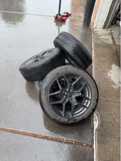5x114.3 17 inch rims + Tires