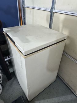 Vintage Kenmore Chest Freezer – Works Great