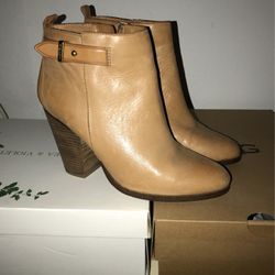 COACH Boots Size 7.5, Great Condition 