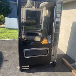 USI Combo Vending Machine