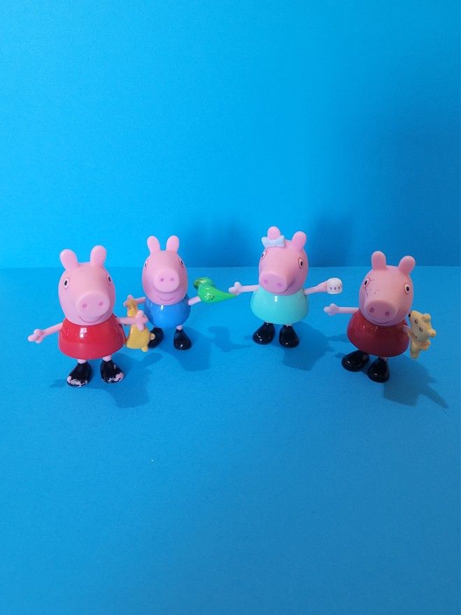 Peppa Pig Toys: Peppa Pig figure with Toy, from the Peppa's Fun Friends LOT OF 4.