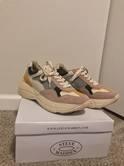 Steve Madden Sneaker