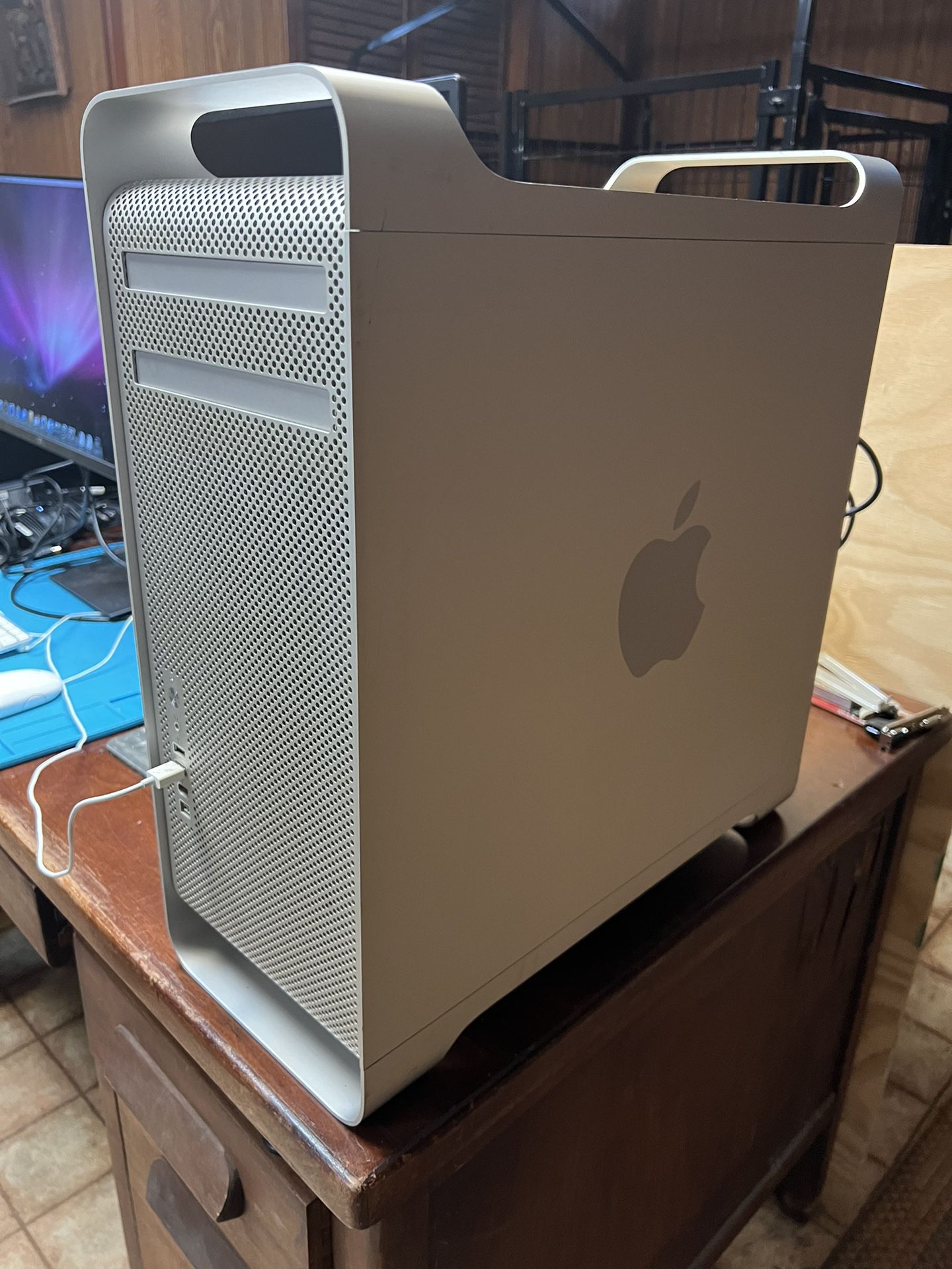 A1186 Mac Desktop