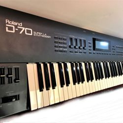 Roland D-70 / 76 Note Super LA Synthesizer 