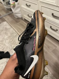 Nike Phantom Soccer Cleats Size 7
