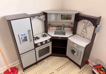 Kidskraft corner kitchen