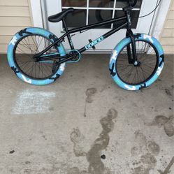 Hey Box In New Condition