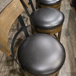 4 Bar stools