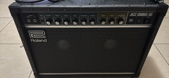 Roland JC-40