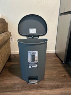 Trash can