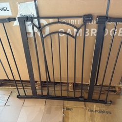 Safety 1st Arched Decor Walk-Through Baby & Pet Gate - Bronze