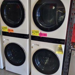 LG ThinQ WashTower Single Unit Front Load Washer 4.5 Cubic Feet Dryer 7.4 Cubic Feet XS6 