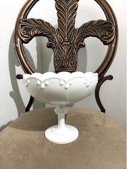 White Pedestal Compote Bowl – Scalloped Edge