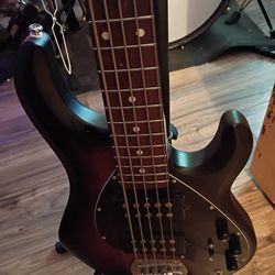 
Sterling by Music Man StingRay Limited-Edition 5-String Bass Guitar