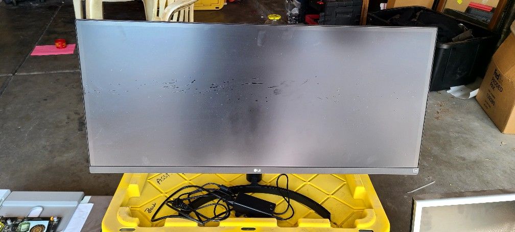 Monitor LG Ultra Wide 34 Inch