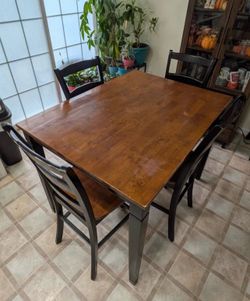 Kitchen Table & 4 Chairs (Barstool Height)
