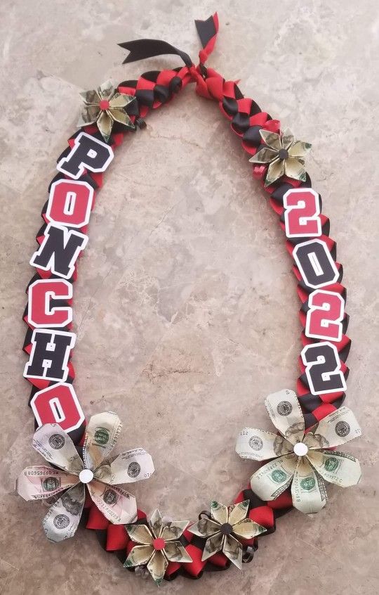 Custom Graduation Lei 👩🎓👨🎓📿