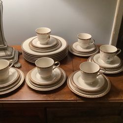 TREVISO By Fine China Of Japan/ Set Of 30 Pieces