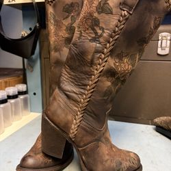 Calfskin Women Boots Sz 7 US 