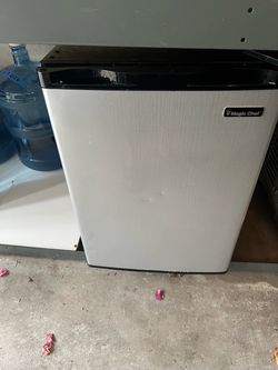 Mini-Fridge, Magic Chef