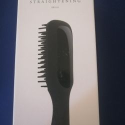 Ceramic & Ionic Straightening Brush