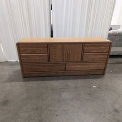 Light Oak Finish Fluted Front Dresser
