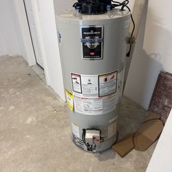 Brand New Bradford White 40 Gallon Defender Safety System Water Heater