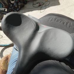 Like NEW Giddy Up! Unisex OVERSIZE Saddle Seat