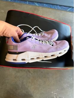Women’s shoes size 8