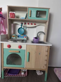 Kids Play Kitchen 