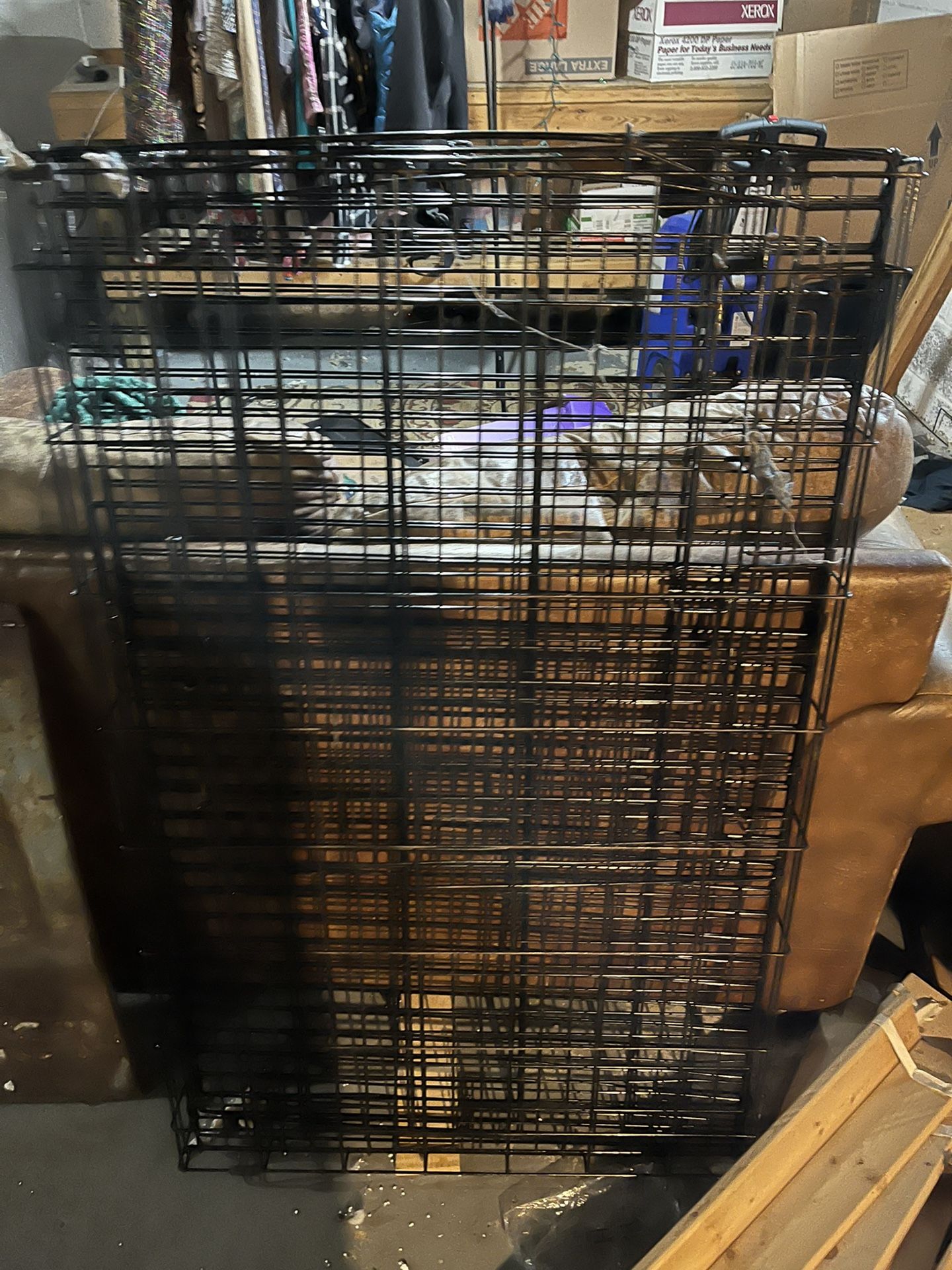 Large Black Wire Dog Crate.