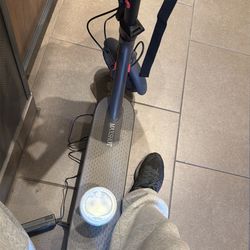 Electric scooter