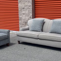 LIVING ROOM SET W SOFA, ARMCHAIR & 2 PILLOWS by HAVERTYS FURNITURE - delivery is negotiable