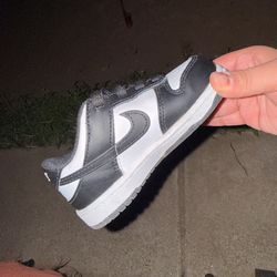 Toddler nike pandas