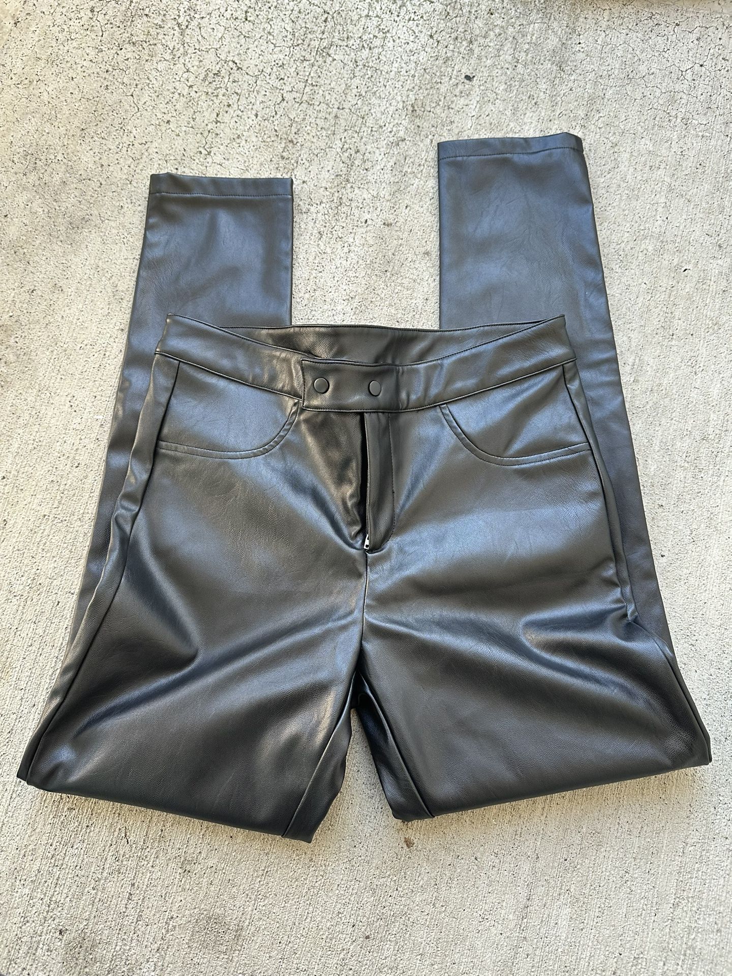 Mazi faux leather pants size L