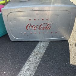 Vintage 1950 Coca-Cola cooler 