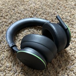Xbox Wireless Headset + Games